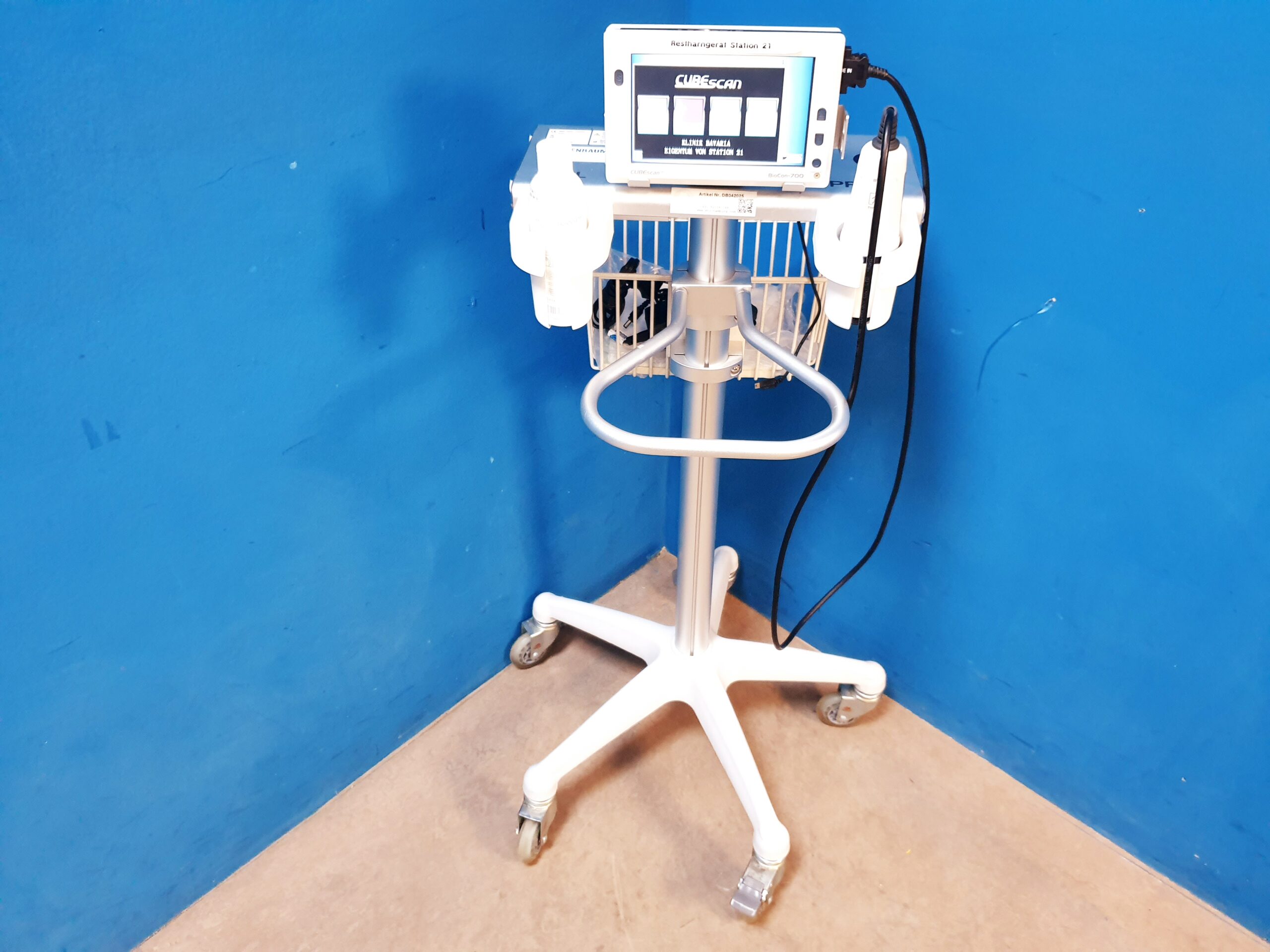 BioCon® 700 Ultrasonic Bladder Scanner thumbnail 2