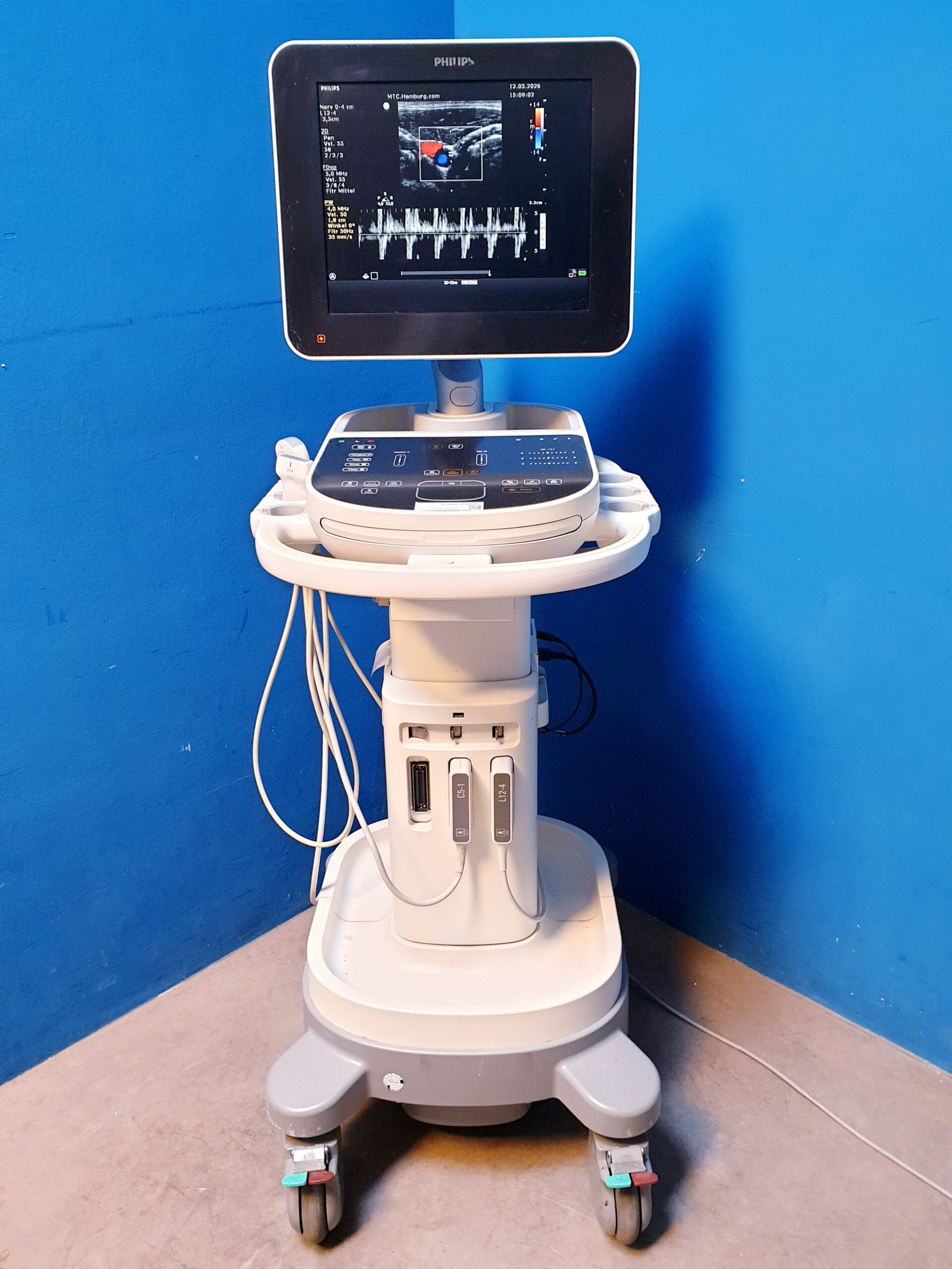 Philips Epiq Farbdoppler + C5-1 + L12-4 – dom 2017 — image 1 of 8