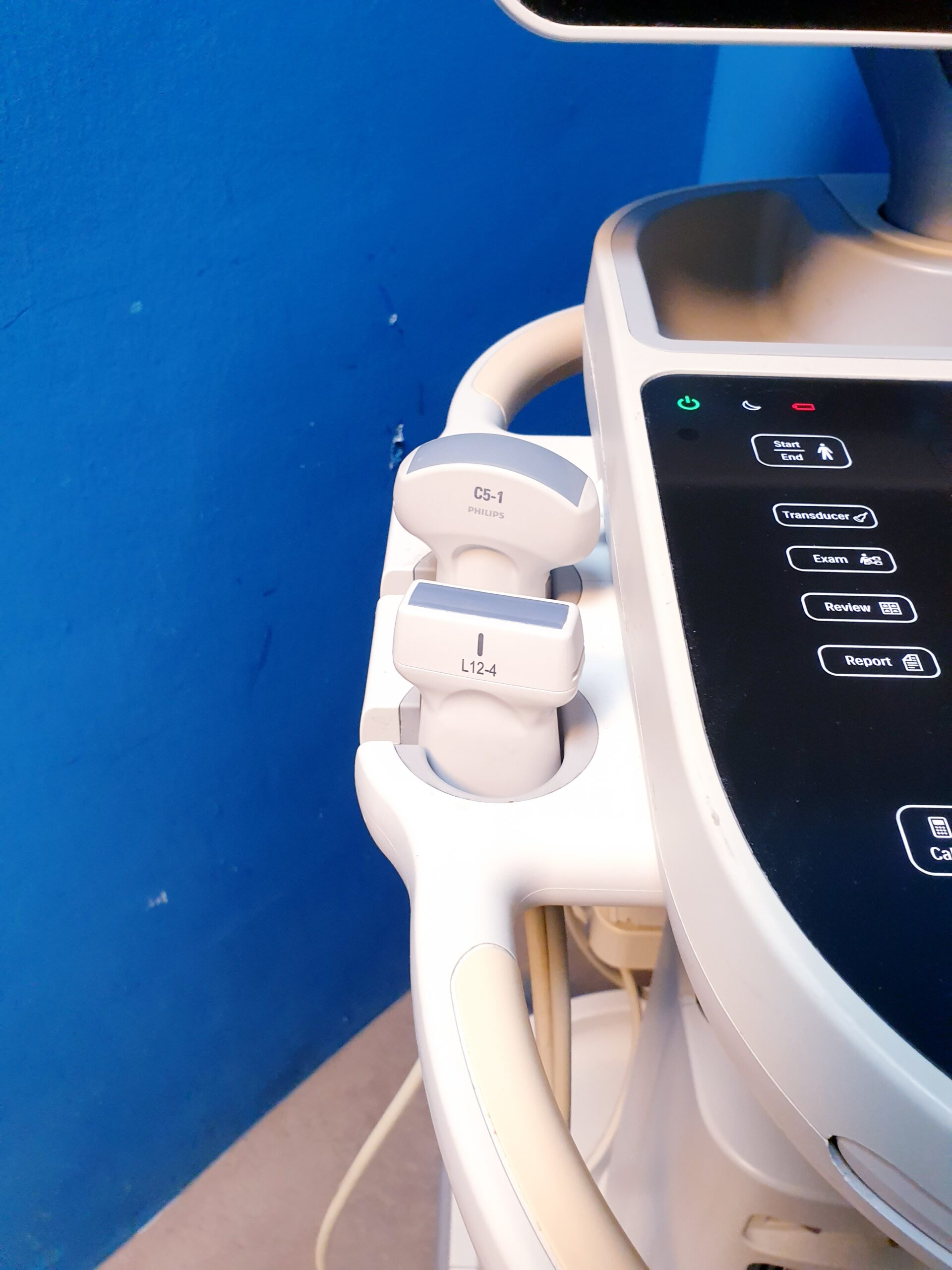 Philips Epiq Farbdoppler + C5-1 + L12-4 – dom 2017 thumbnail 2