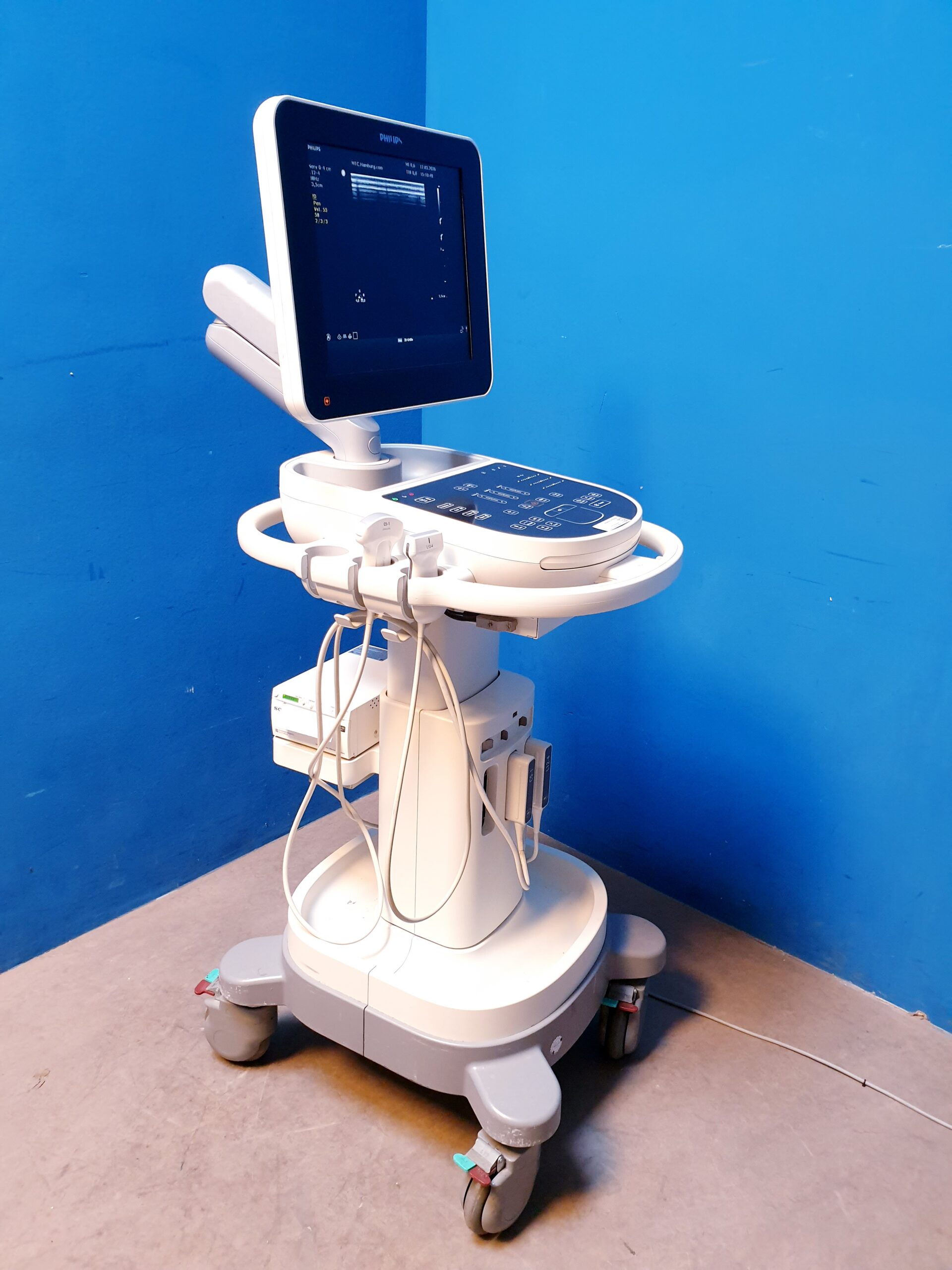 Philips Epiq Farbdoppler + C5-1 + L12-4 – dom 2017 thumbnail 5