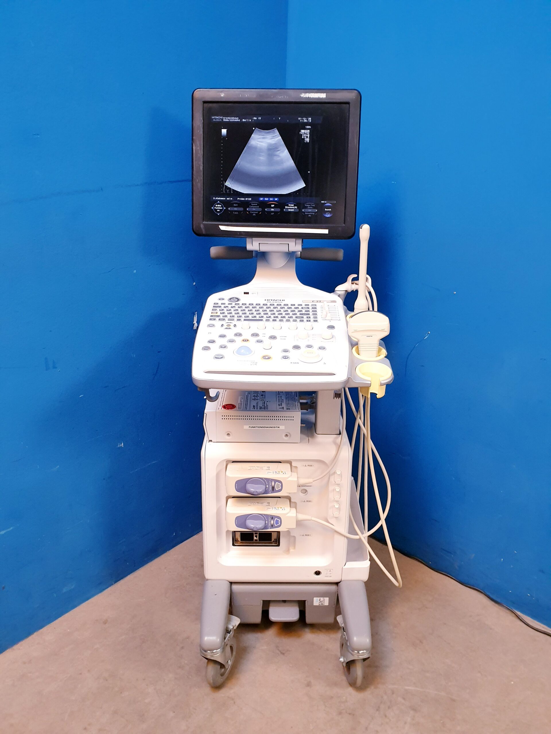 Hitachi Aloka F37 – F 37 + UST-9123 + UST-9124 Ultraschallsystem thumbnail 2