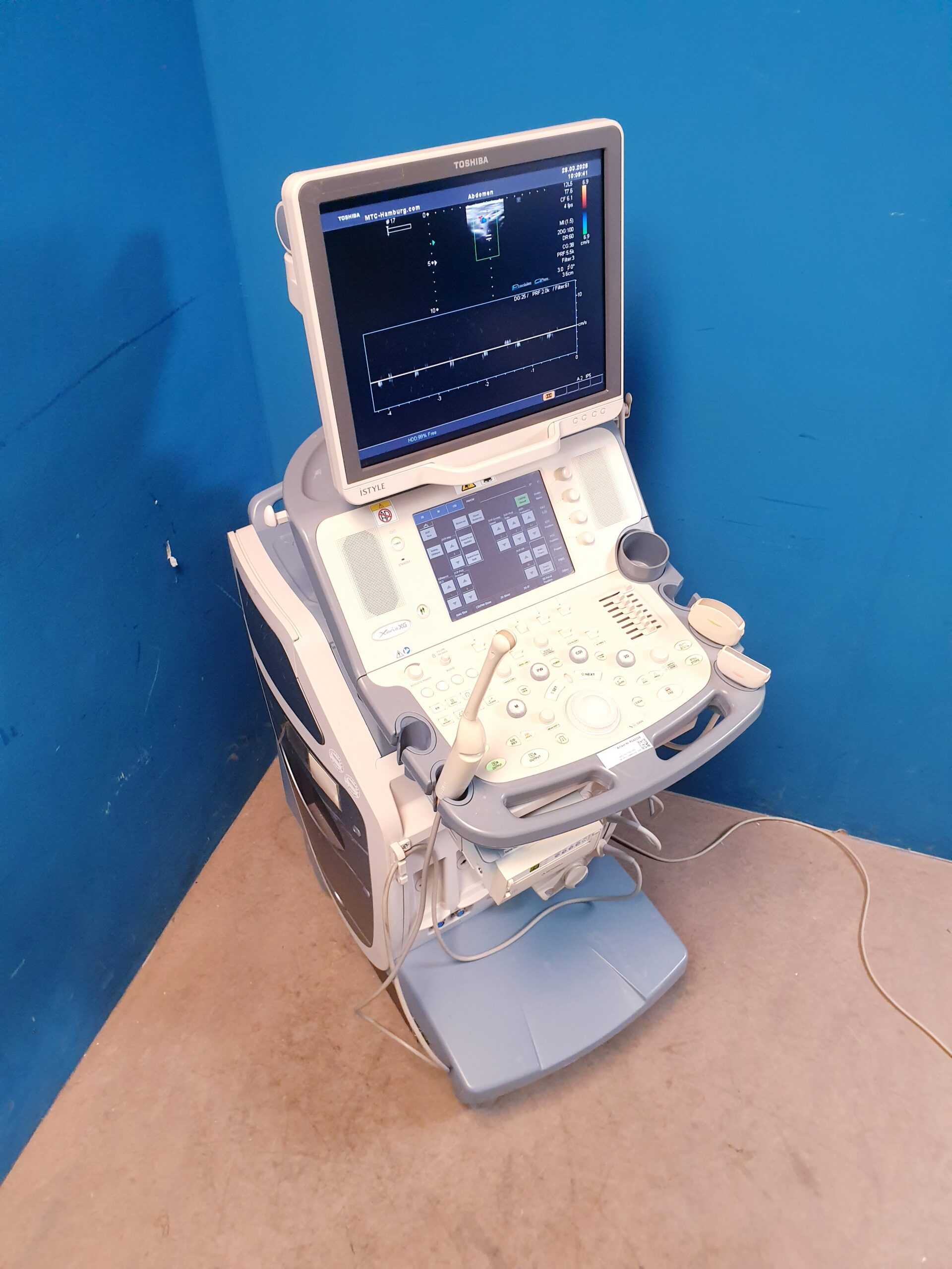 Toshiba SSA-680A Xario XG Farbdoppler + PVT-375BT +PLT-805AT + PVT-661VT — image 1 of 29