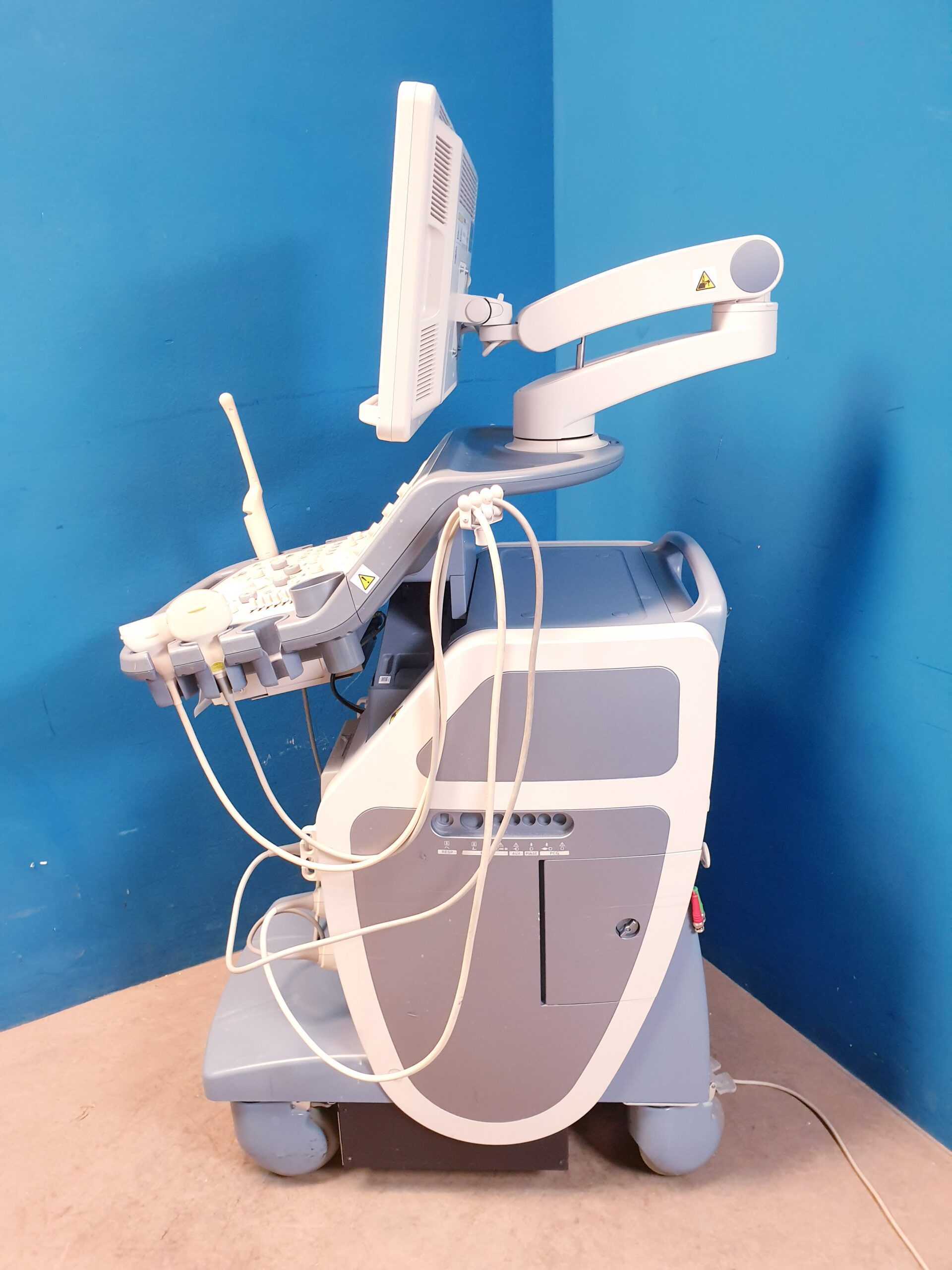 Toshiba SSA-680A Xario XG Farbdoppler + PVT-375BT +PLT-805AT + PVT-661VT thumbnail 12