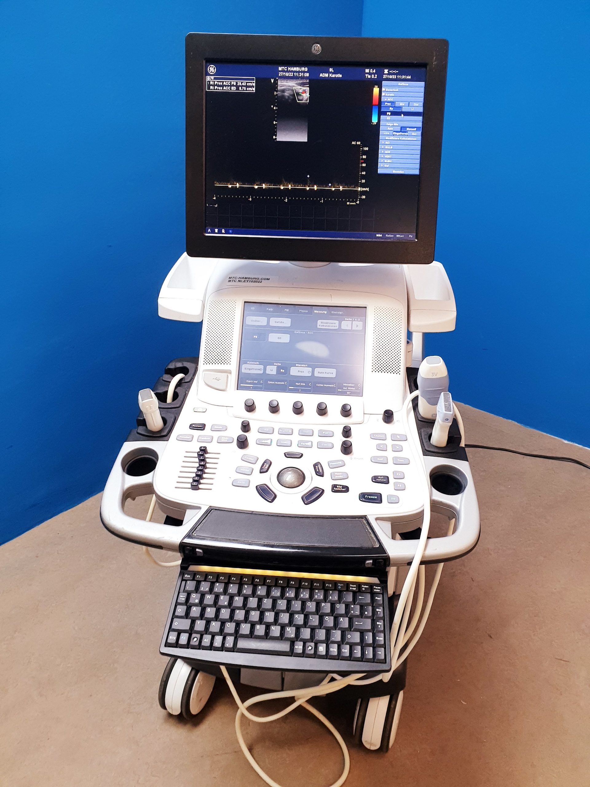 GE Vivid E9 Kardiomaschine mit M5D + 3V + 9L DOM 2010 — image 1 of 16
