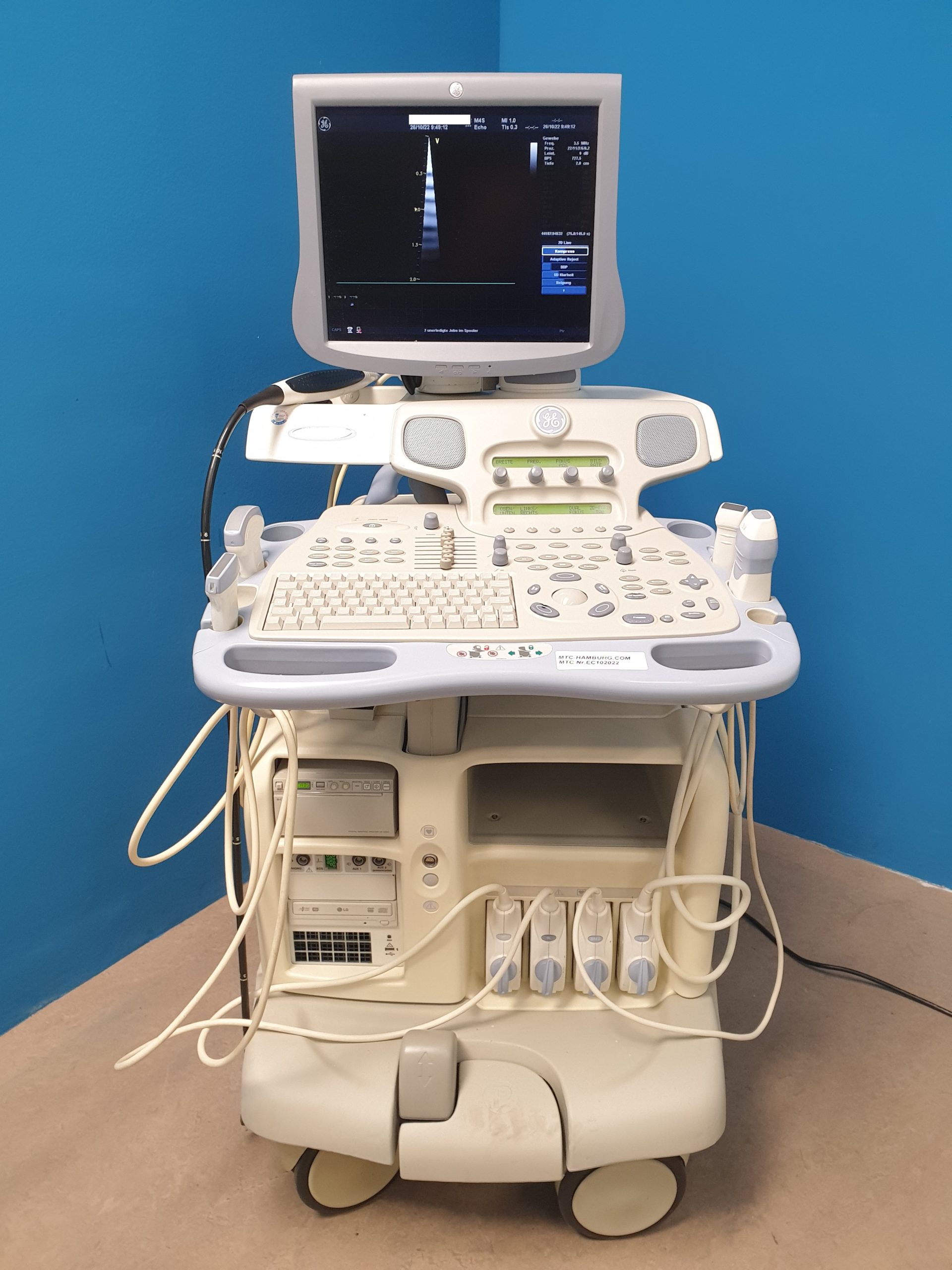 GE Vivid 7 Dimension mit GE M4S Echo Kardio Sonde + 9L Linear + 4C Konvex + 3V Volumencardio + 6TC TEE Sonde — image 1 of 18