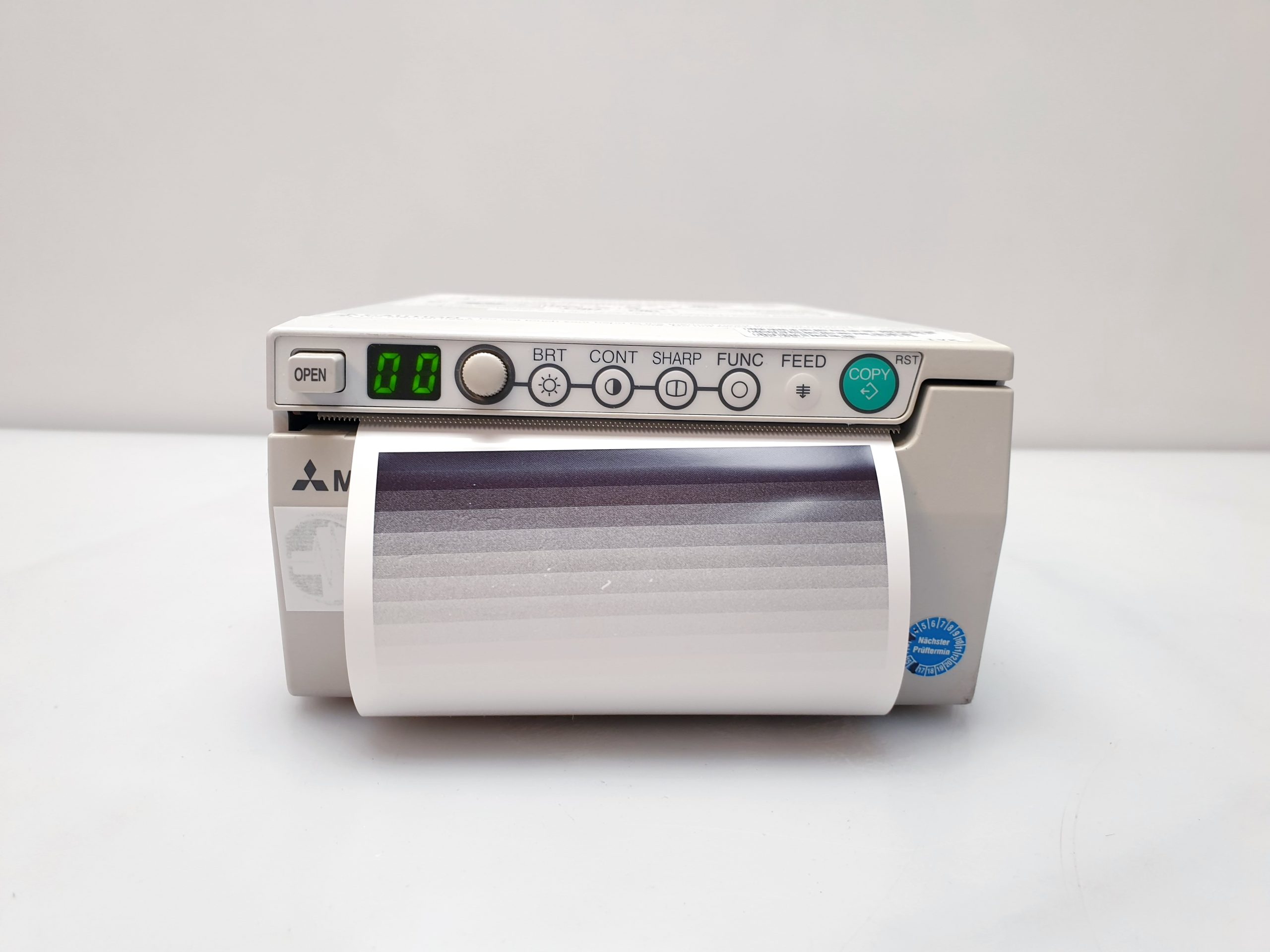 Mitsubishi P 95 DE // P95 DE Digitaler Schwarzweiß Medizindrucker / Medical Printer thumbnail 5