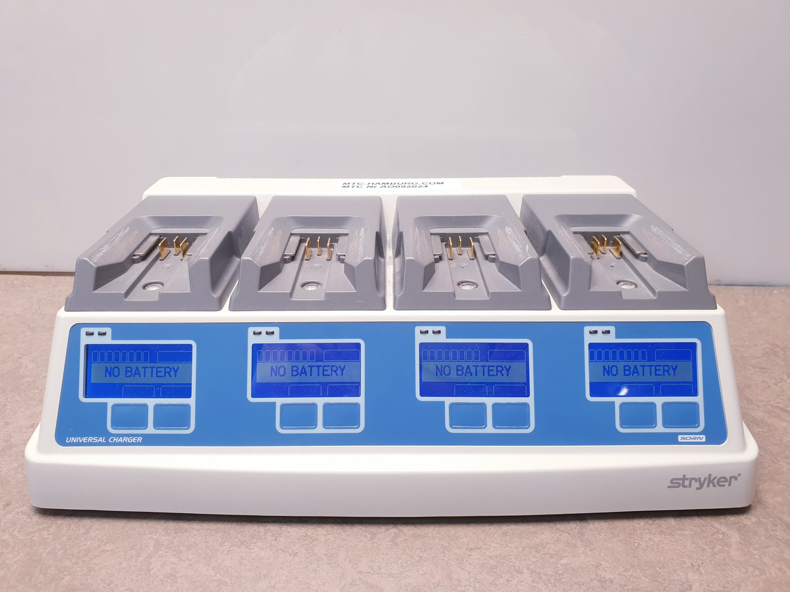 Stryker 7110-120-000 System 7 Universal Charger Battery Batterie Ladegerät – 1450 – E1000 — image 1 of 5