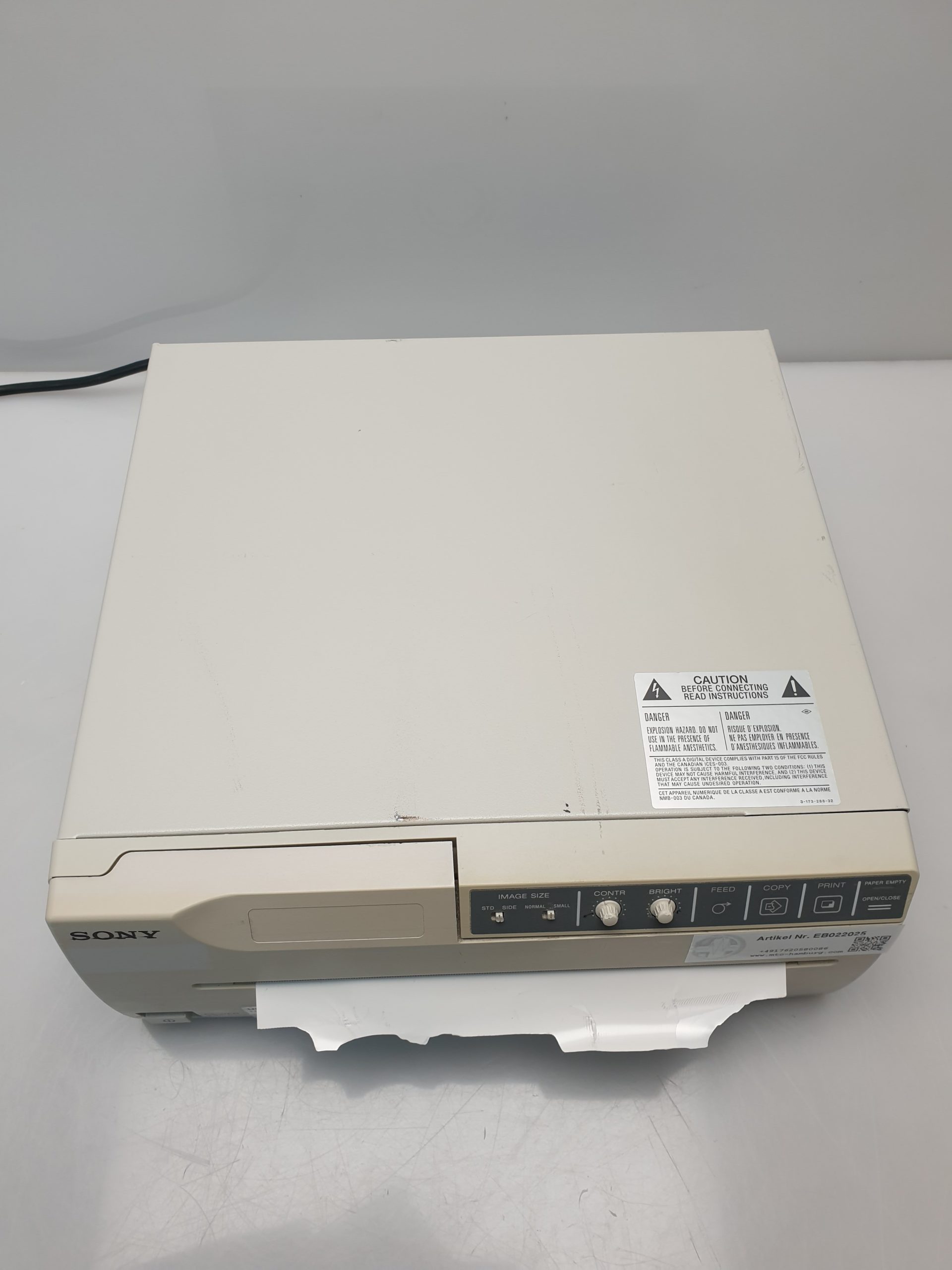 Sony UP-960CE Video Graphic Printer — image 1 of 7
